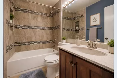 121 Golfview Drive, Glendale Heights, IL 60139 - Photo 11