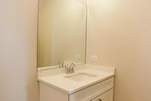 880 Lee St, Des Plaines, IL 60016 - Photo 11
