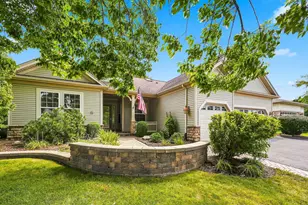 12128 Spring Creek Dr, Huntley, IL 60142 - Photo 5
