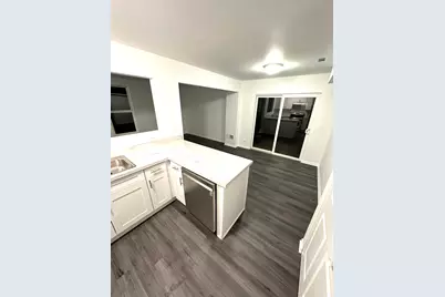 923 Four Seasons Boulevard, Aurora, IL 60504 - Photo 7