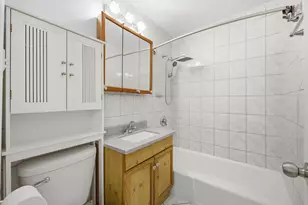 8856 Northshore Dr, Des Plaines, IL 60016 - Photo 15