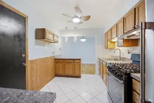 8856 Northshore Dr, Des Plaines, IL 60016 - Photo 7