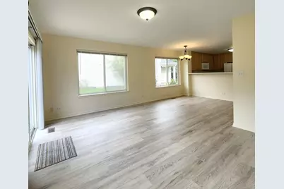 157 W Aldridge Lane, Round Lake, IL 60073 - Photo 5