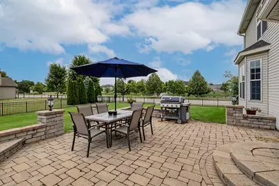 25212 Balmoral Drive, Shorewood, IL 60404 - Photo 9