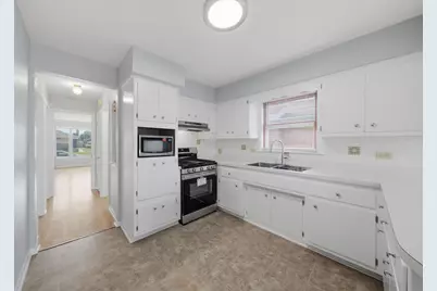12718 S Justine Street, Calumet Park, IL 60827 - Photo 9