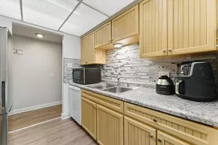 12823 S Kenneth Ave, Alsip, IL 60803 - Photo 9