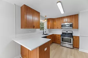 413 Fairfield Dr, Island Lake, IL 60042 - Photo 7