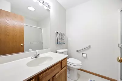 605 Tanglewood Trail, McHenry, IL 60050 - Photo 11