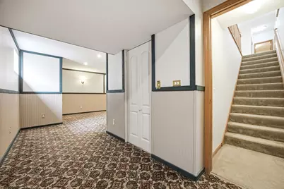 605 Tanglewood Trail, McHenry, IL 60050 - Photo 17
