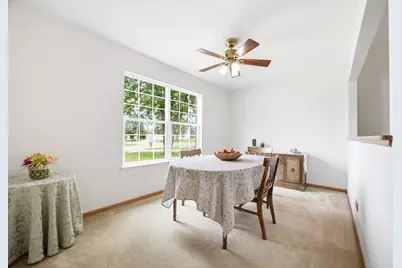 605 Tanglewood Trail, McHenry, IL 60050 - Photo 9