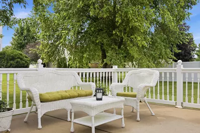 605 Tanglewood Trail, McHenry, IL 60050 - Photo 23