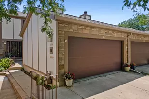 1054 Oakview Dr, Wheaton, IL 60187 - Photo 35