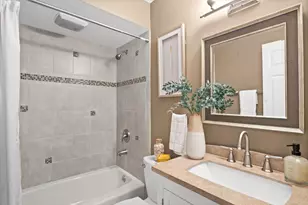 1054 Oakview Dr, Wheaton, IL 60187 - Photo 25