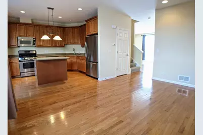 385 Bradbury Lane, Bartlett, IL 60103 - Photo 7