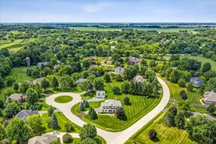 4N796 W Woods Ct, Saint Charles, IL 60175 - Photo 45