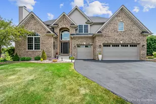 5226 Greenshire Cir, Lake in the Hills, IL 60156 - Photo 1