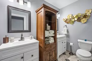 5226 Greenshire Cir, Lake in the Hills, IL 60156 - Photo 53