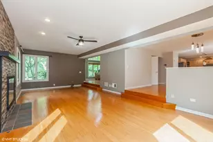 954 Black Walnut Dr, Sugar Grove, IL 60554 - Photo 5