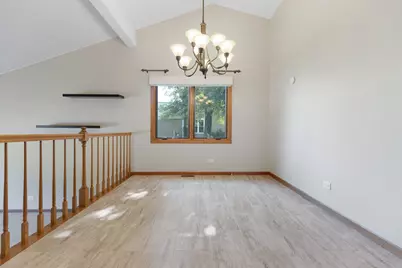 345 Mayfair Drive, Aurora, IL 60504 - Photo 9