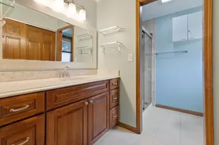 345 Mayfair Dr, Aurora, IL 60504 - Photo 27