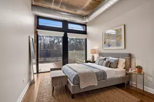 1071 W 15th St, Chicago, IL 60608 - Photo 13