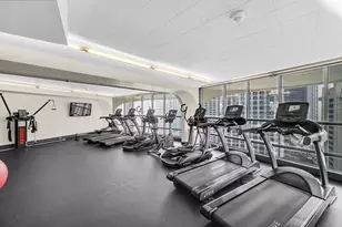 300 N State St, Chicago, IL 60654 - Photo 17