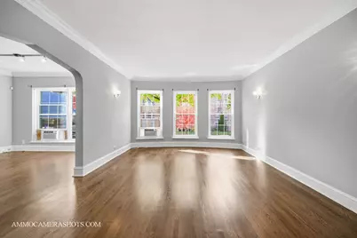 6807 S Paxton Avenue #1, Chicago, IL 60649 - Photo 7