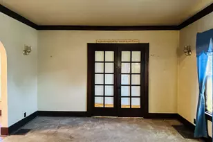 325 W Moseley St, Freeport, IL 61032 - Photo 3