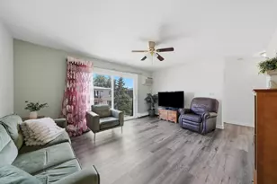 1311 N Baldwin Ct, Palatine, IL 60074 - Photo 5