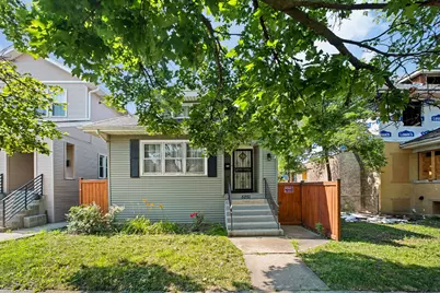 5251 W Belle Plaine Avenue, Chicago, IL 60641 - Photo 1