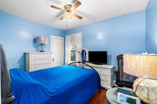 5251 W Belle Plaine Ave, Chicago, IL 60641 - Photo 9