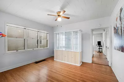 5251 W Belle Plaine Avenue, Chicago, IL 60641 - Photo 7