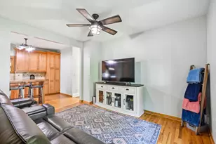 35 W Elm Ave, Roselle, IL 60172 - Photo 9