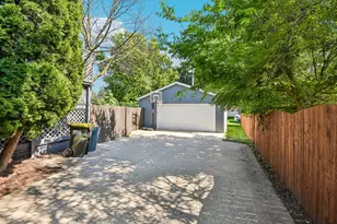 35 W Elm Ave, Roselle, IL 60172 - Photo 49