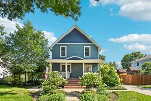 35 W Elm Ave, Roselle, IL 60172 - Photo 1