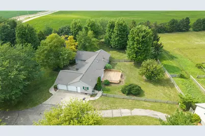21810 Pleasant Grove Road, Marengo, IL 60152 - Photo 31