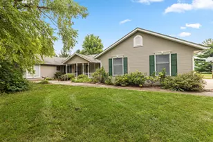 21810 Pleasant Grove Rd, Marengo, IL 60152 - Photo 1