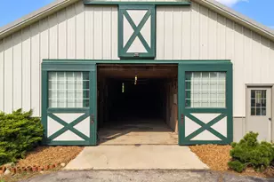 21810 Pleasant Grove Rd, Marengo, IL 60152 - Photo 23