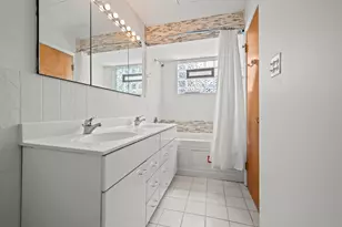 9522 Lawler Ave, Skokie, IL 60077 - Photo 15