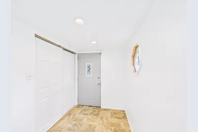 2335 Burton Street, Rockford, IL 61103 - Photo 7
