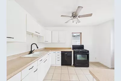 2335 Burton Street, Rockford, IL 61103 - Photo 17