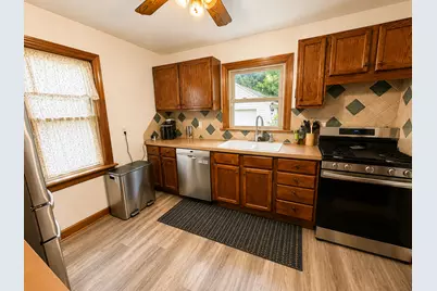 325 Oak Knolls Avenue, Rockford, IL 61107 - Photo 13