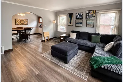 325 Oak Knolls Avenue, Rockford, IL 61107 - Photo 5