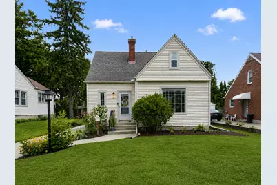 325 Oak Knolls Avenue, Rockford, IL 61107 - Photo 1