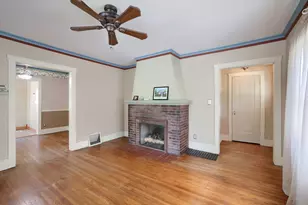 345 Vincent Pl, Elgin, IL 60123 - Photo 3