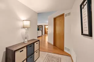 6830 W Winding Trail, Oak Forest, IL 60452 - Photo 3