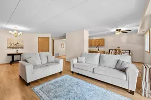 6830 W Winding Trail, Oak Forest, IL 60452 - Photo 5