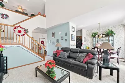 17895 W Braewick Road, Gurnee, IL 60031 - Photo 3