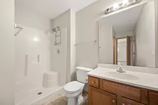967 Arvle Cir, Sycamore, IL 60178 - Photo 17