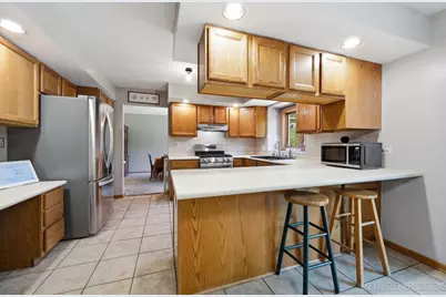 6975 Center Avenue, Hanover Park, IL 60133 - Photo 9
